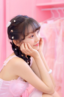 美女裸奔